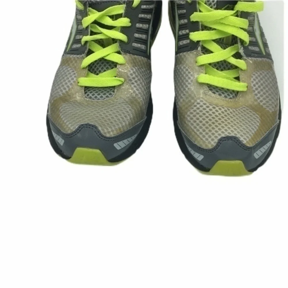 AVIA 180 mens gray and green athletic shoes